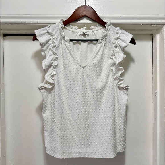 🌺 J. Crew White Textured Ruffle Blouse - Picture 1 of 4